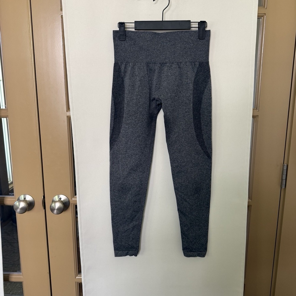 NVGTN Women's Medium Grey Athletic Gym‎ Work Out Leggings Running Yoga